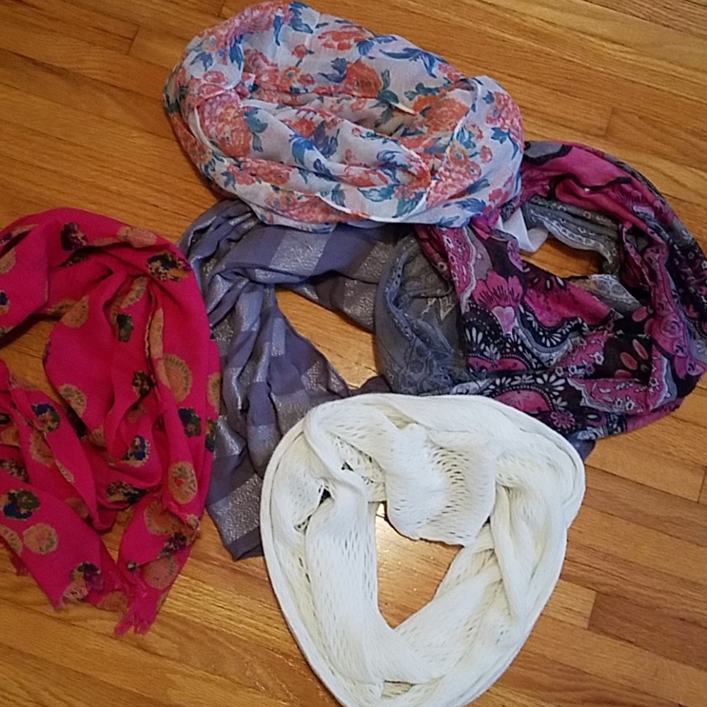 Bundle of scarves